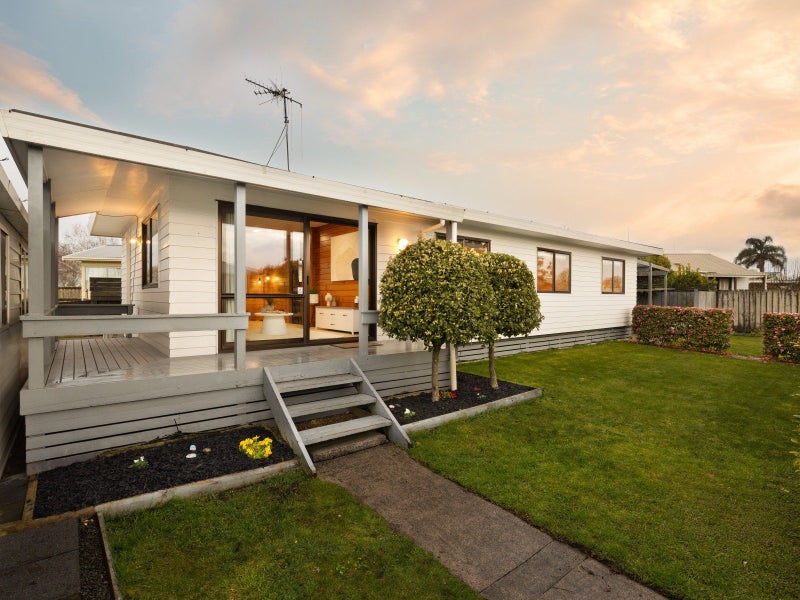 1 Beadle Place, St Andrews, Hamilton - Carousel 1