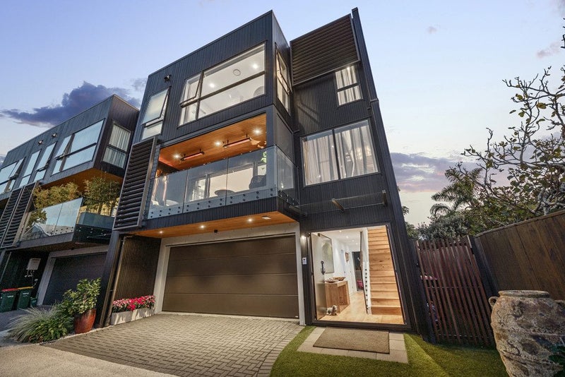 5E Pierce Road, Milford, Auckland - Carousel 1