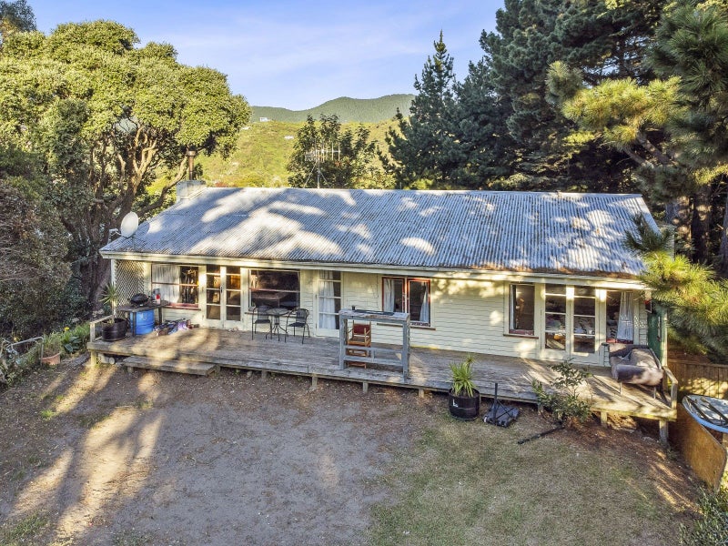 90 Raumati Road, Raumati Beach, Paraparaumu - Carousel 2