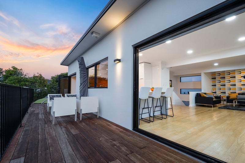 16B Harbour Drive, Otumoetai, Tauranga - Carousel 2