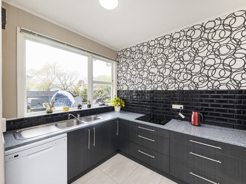 4 Argyle Avenue, Takaro, Palmerston North - Carousel 2