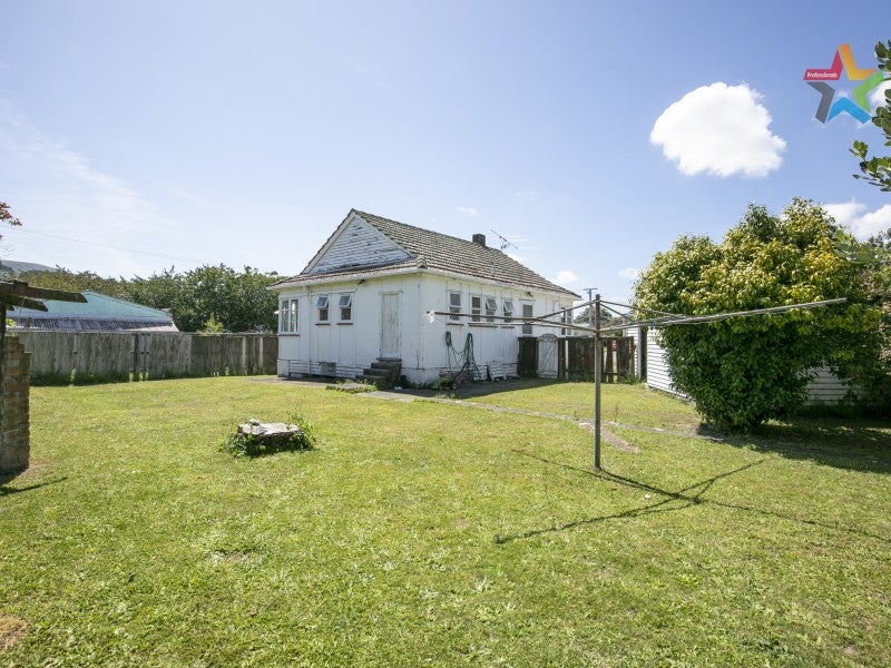 6 Bryant Grove, Taita, Lower Hutt - Carousel 1