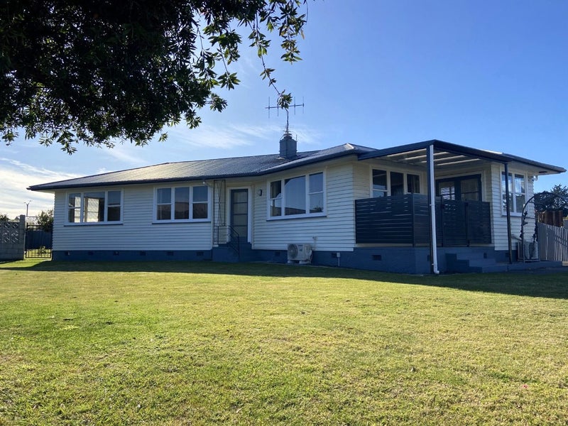 14 Clarence Cox Crescent, Pirimai, Napier - Carousel 1