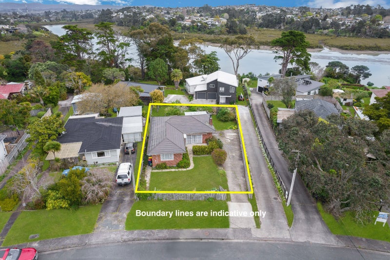 30 Abbotleigh Avenue, Te Atatu Peninsula, Auckland - Carousel 1