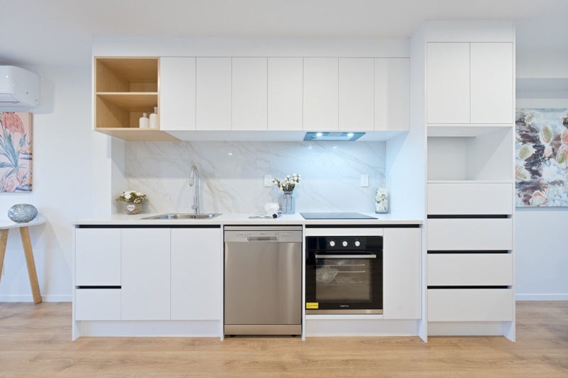 11 Hereford Street, Te Atatu Peninsula, Auckland - Carousel 2