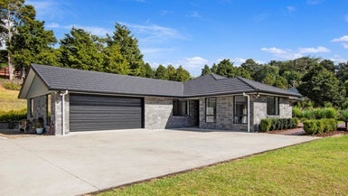 20 Catherin Servant Close, Maunu, Whangarei - Carousel 1