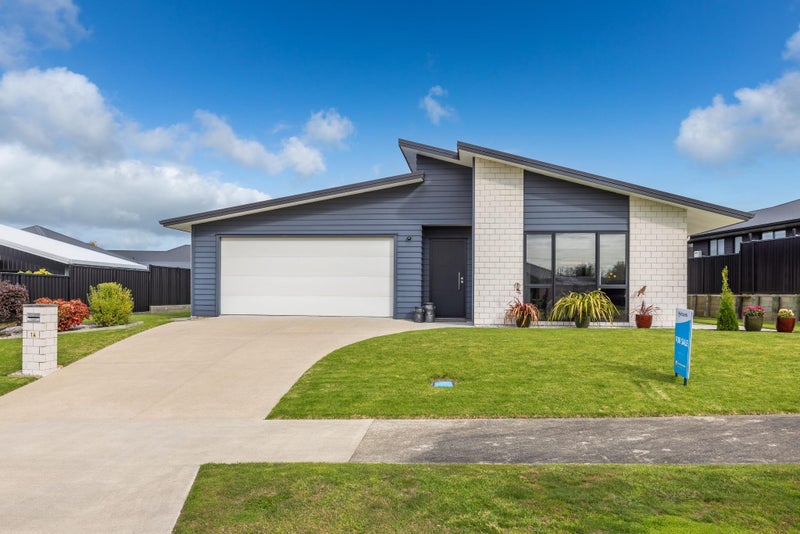 14 Windermere Drive, Te Awamutu, Te Awamutu - Carousel 2