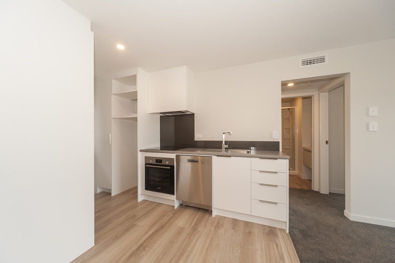 6/11F Newtown Avenue, Newtown, Wellington - Carousel 2
