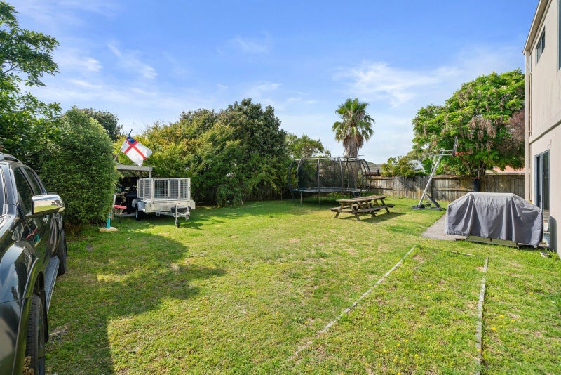 26 Lamia Grove, Papamoa Beach, Papamoa - Carousel 1