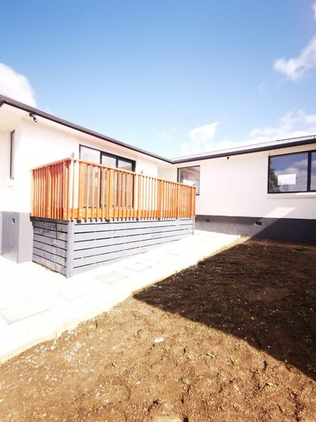 124C Rosier Road, Glen Eden, Auckland - Carousel 1