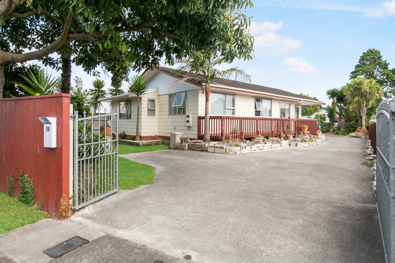 70 Fonteyn Street, Avondale, Auckland - Carousel 1