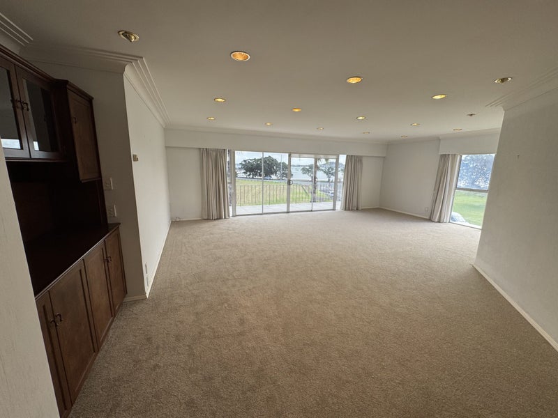 2/1 Watene Crescent, Orakei, Auckland - Carousel 2