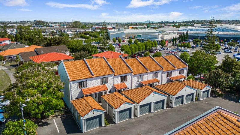 15/21 Armoy Drive, East Tamaki, Auckland - Carousel 1