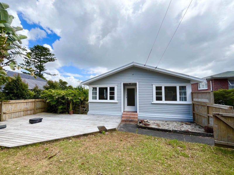 107 Kinross Street, Blockhouse Bay, Auckland - Carousel 1