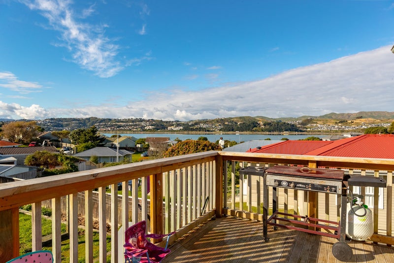 119 Te Pene Avenue, Titahi Bay, Porirua - Carousel 1