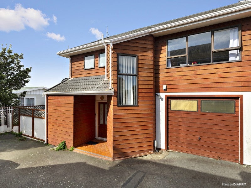 22C Rangitane Street, Maupuia, Wellington - Carousel 1