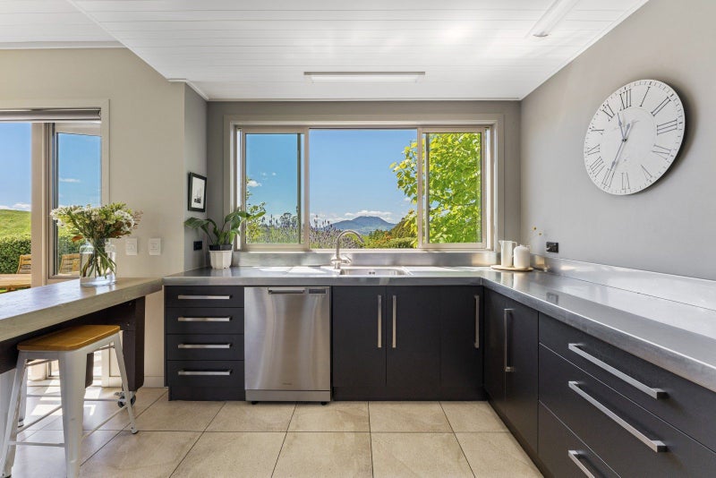 40 Glenlochy Rise, Taupo - Carousel 2