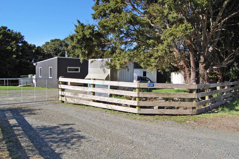 285 Valley Road, Kaiwaka - Carousel 2
