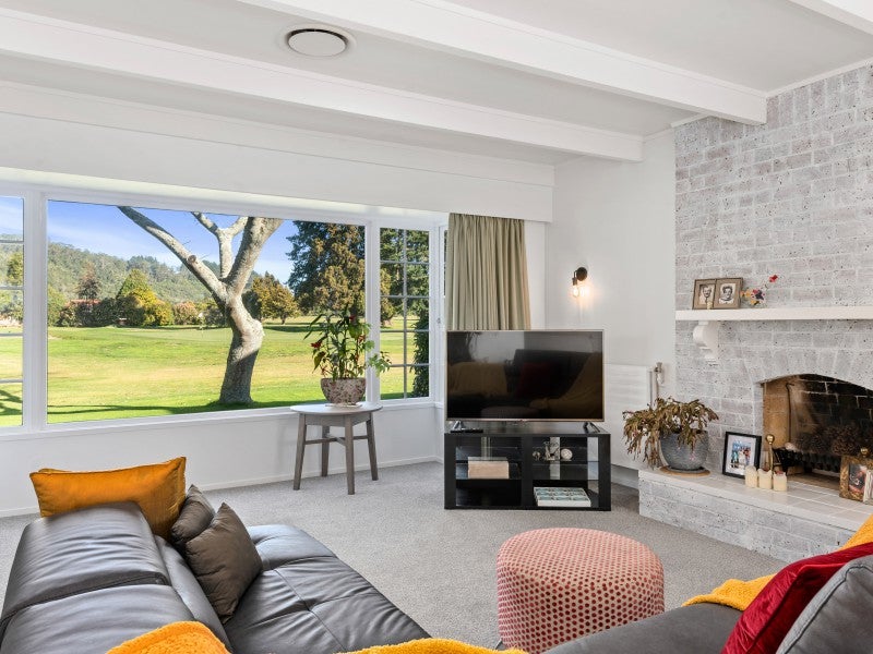 2 Gwendoline Street, Glenholme, Rotorua - Carousel 1