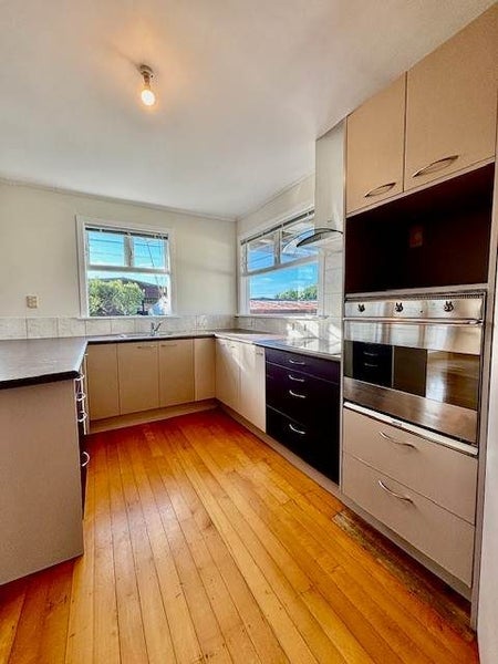 35A First View Avenue, Beachlands, Auckland - Carousel 2
