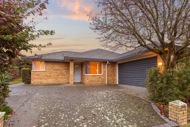 9 Cardigan Bay Place, Addington, Christchurch - Carousel 11