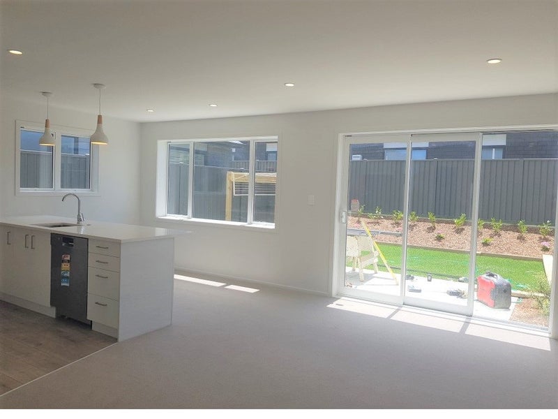 42 Pateke Drive, Kenepuru, Porirua - Carousel 2