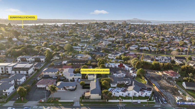2/242 Pakuranga Road, Pakuranga Heights, Auckland - Carousel 18