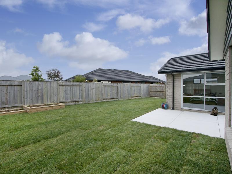 39 Chestnut Close, Kelvin Grove, Palmerston North - Carousel 16