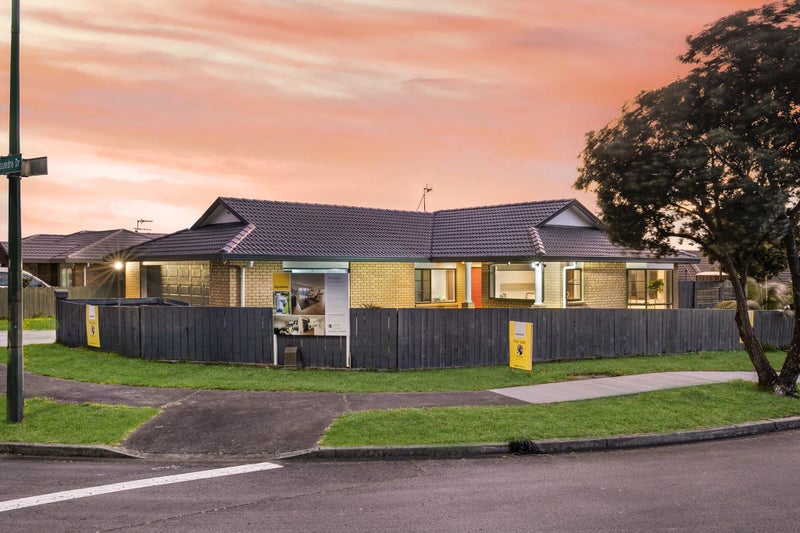 1 Crossandra Drive, Mangere, Auckland - Carousel 2