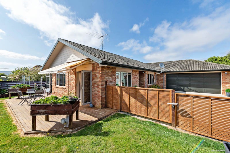 7A Gatland Road, Opaheke, Papakura - Carousel 1