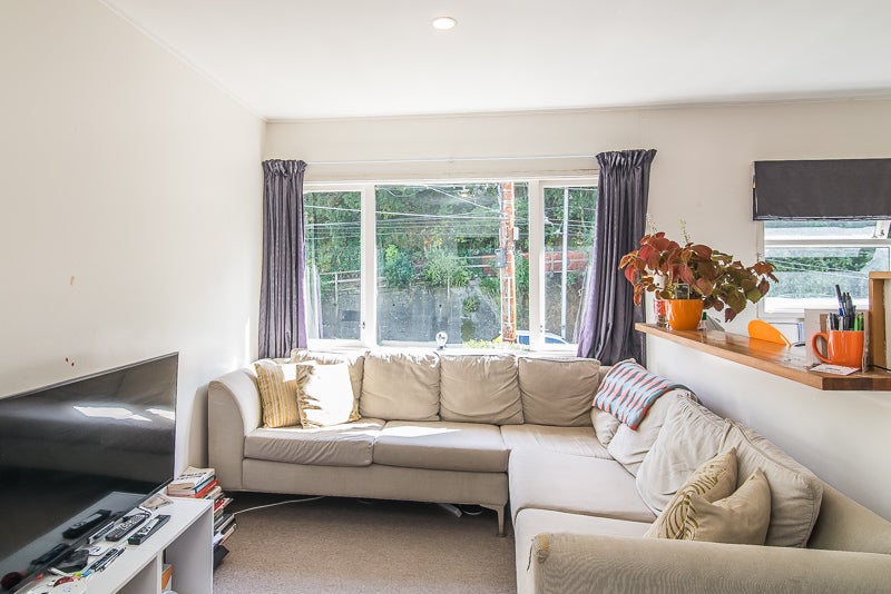4/147 Glenmore Street, Kelburn, Wellington - Carousel 2