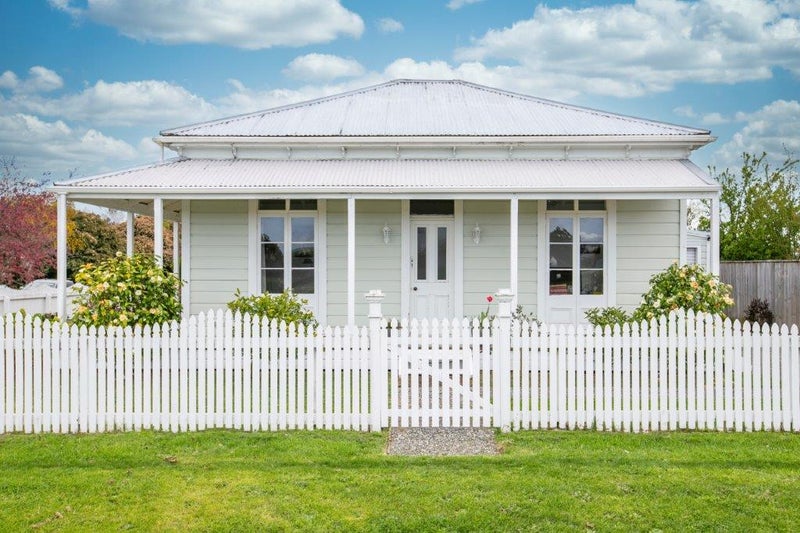 37/30 Regent Street, MARTINBOROUGH, Martinborough - Carousel 1