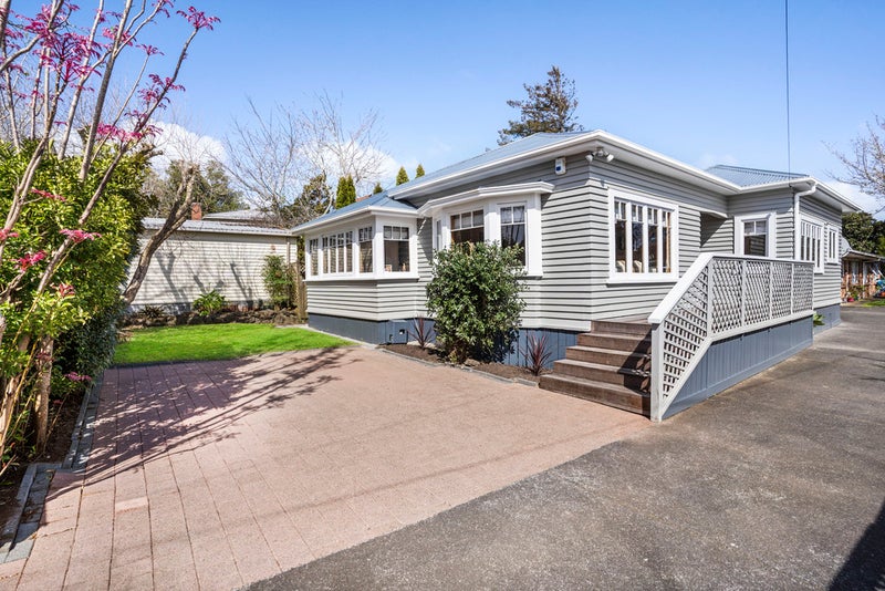 1/2 Beckenham Avenue, Royal Oak, Auckland - Carousel 1