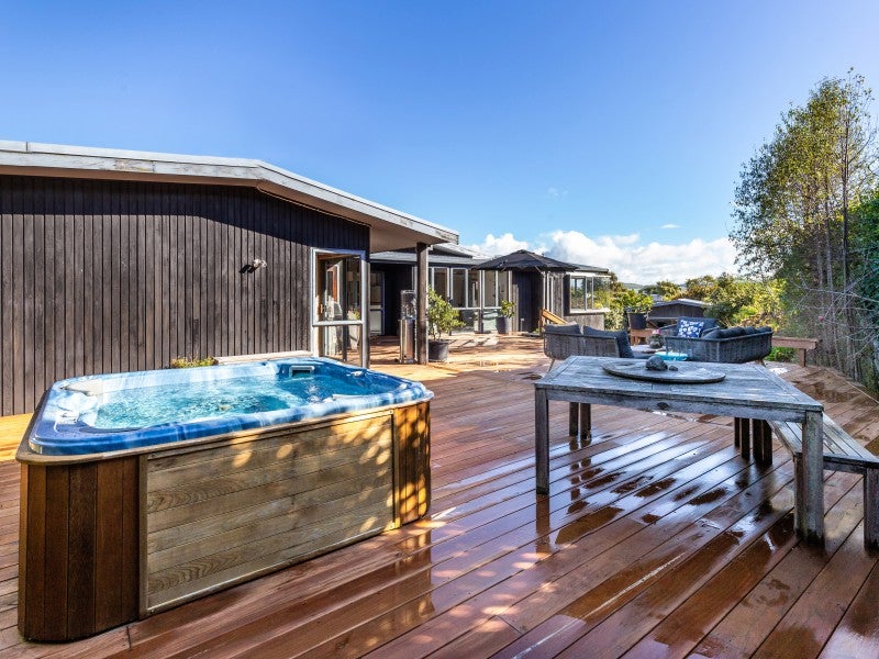 50 Chesham Avenue, Waipahihi, Taupo - Carousel 21