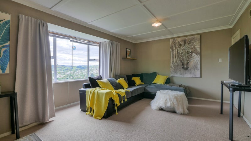 13 Church Hill Road, Green Island, Dunedin - Carousel 2