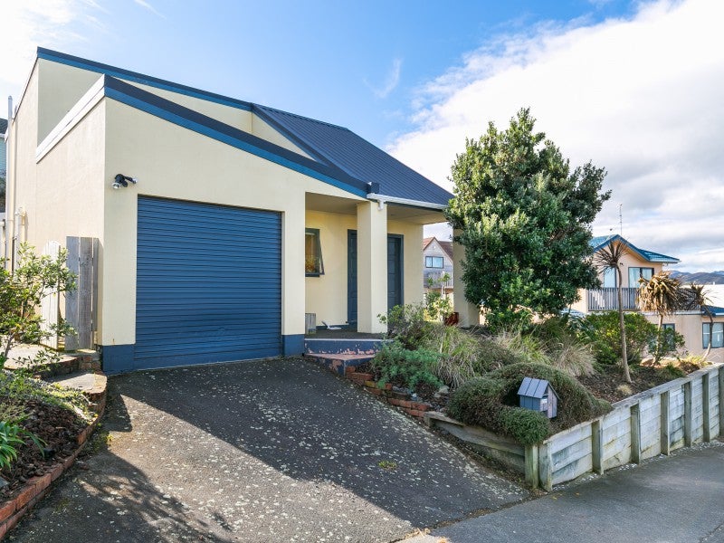 3 Bury Grove, Strathmore Park, Wellington - Carousel 2