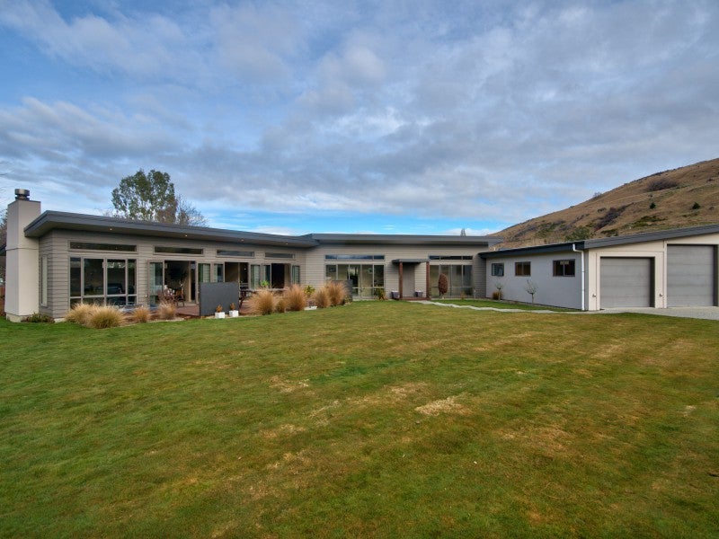 9 Cockerell Lane, Lower Shotover, Queenstown - Carousel 2