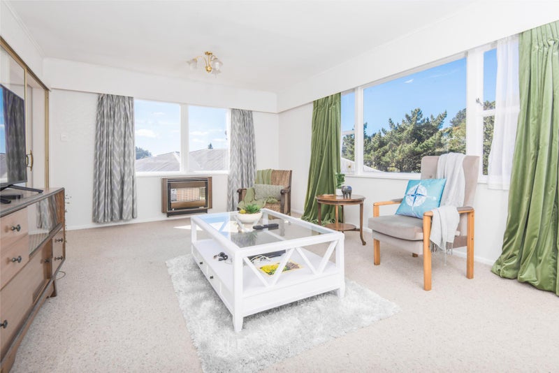 23 Glen Alton Avenue, Paparangi, Wellington - Carousel 2