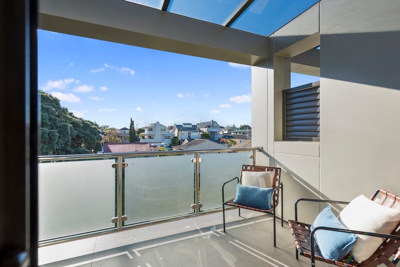 281 Maunganui Road, Mount Maunganui, Mount Maunganui - Carousel 2