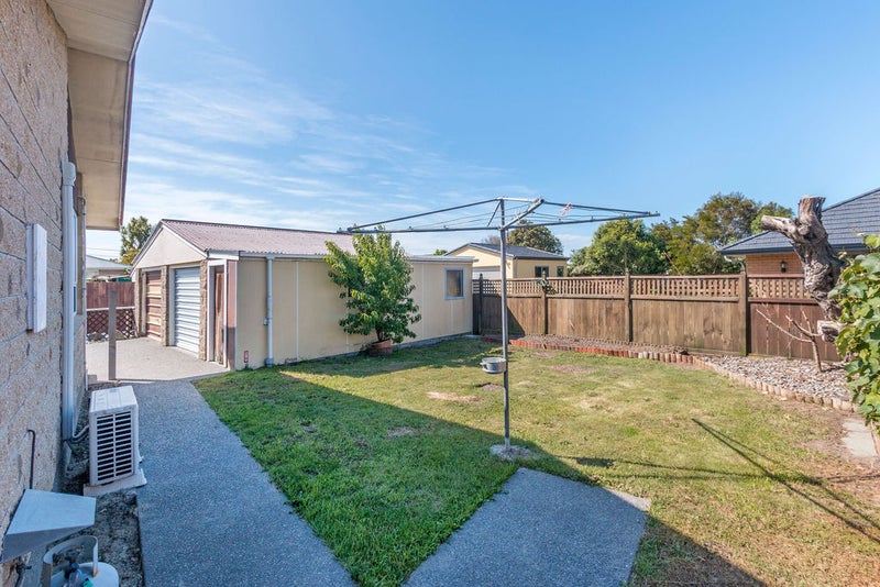 2/5 Leonie Place, Aranui, Christchurch - Carousel 2