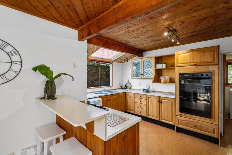 5 Kekeno Grove, Tirohanga, Lower Hutt - Carousel 2