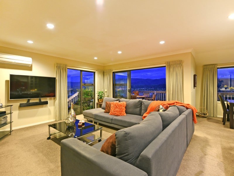 15A Riverstone Drive, Riverstone Terraces, Upper Hutt - Carousel 2