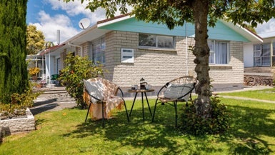 16 Hayes Avenue, Gate Pa, Tauranga - Carousel 1