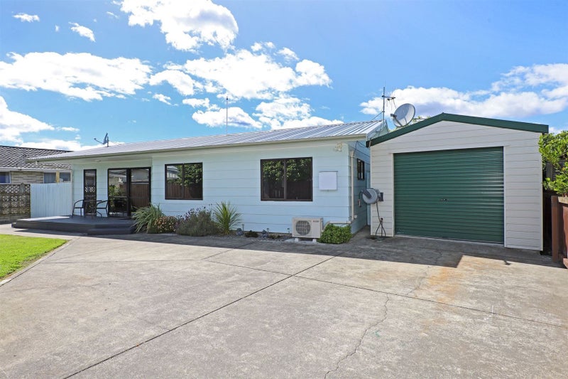1002 Southland Road, Raureka, Hastings - Carousel 18