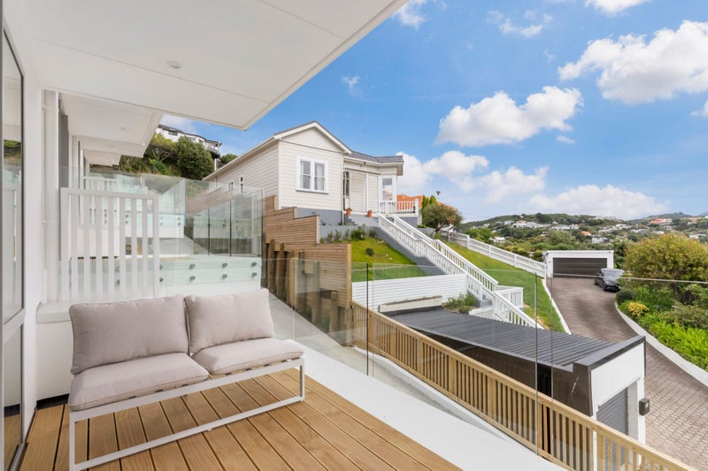 27B Liffey Street, Island Bay, Wellington - Carousel 50