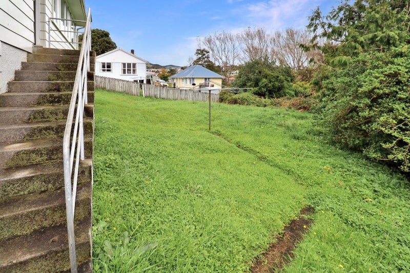16 Komata Grove, Waitangirua, Porirua - Carousel 10