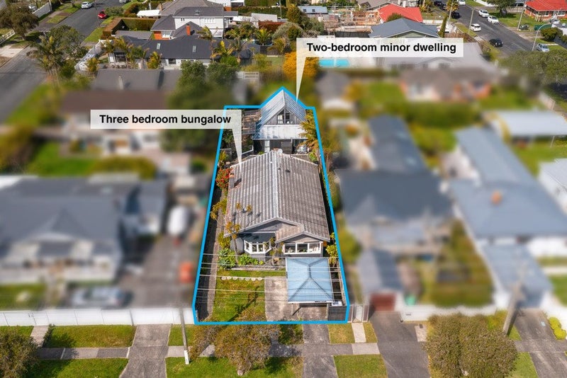 72 Eversleigh Road, Belmont, Auckland - Carousel 1