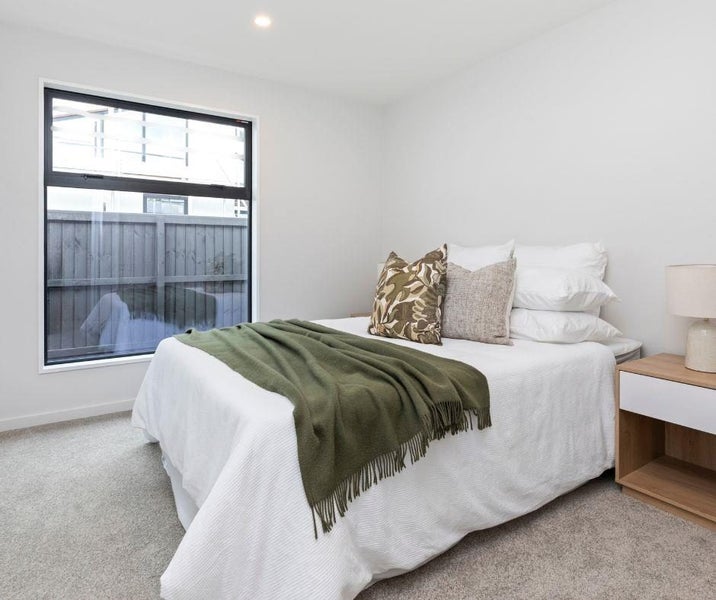 76 Whitehorn Drive, Lincoln, Lincoln - Carousel 21