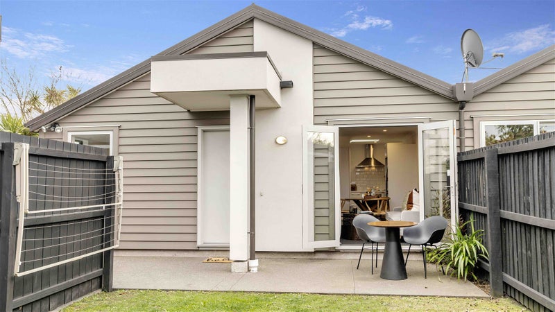3/10 Lindsay Street, St Albans, Christchurch - Carousel 2