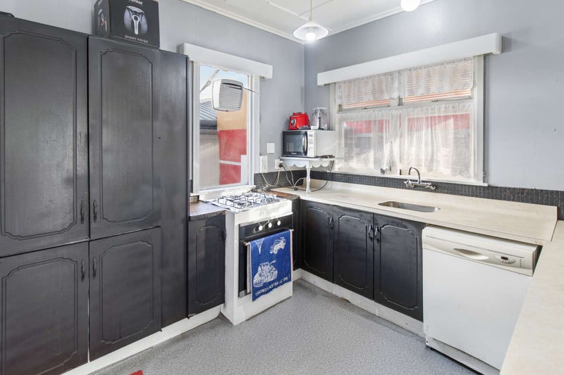 698 Pioneer Highway, Takaro, Palmerston North - Carousel 2